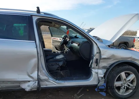 2012 Volkswagen Touareg Vr6 Lux from USA, damaged, VIN WVGFF9BPXCD005447